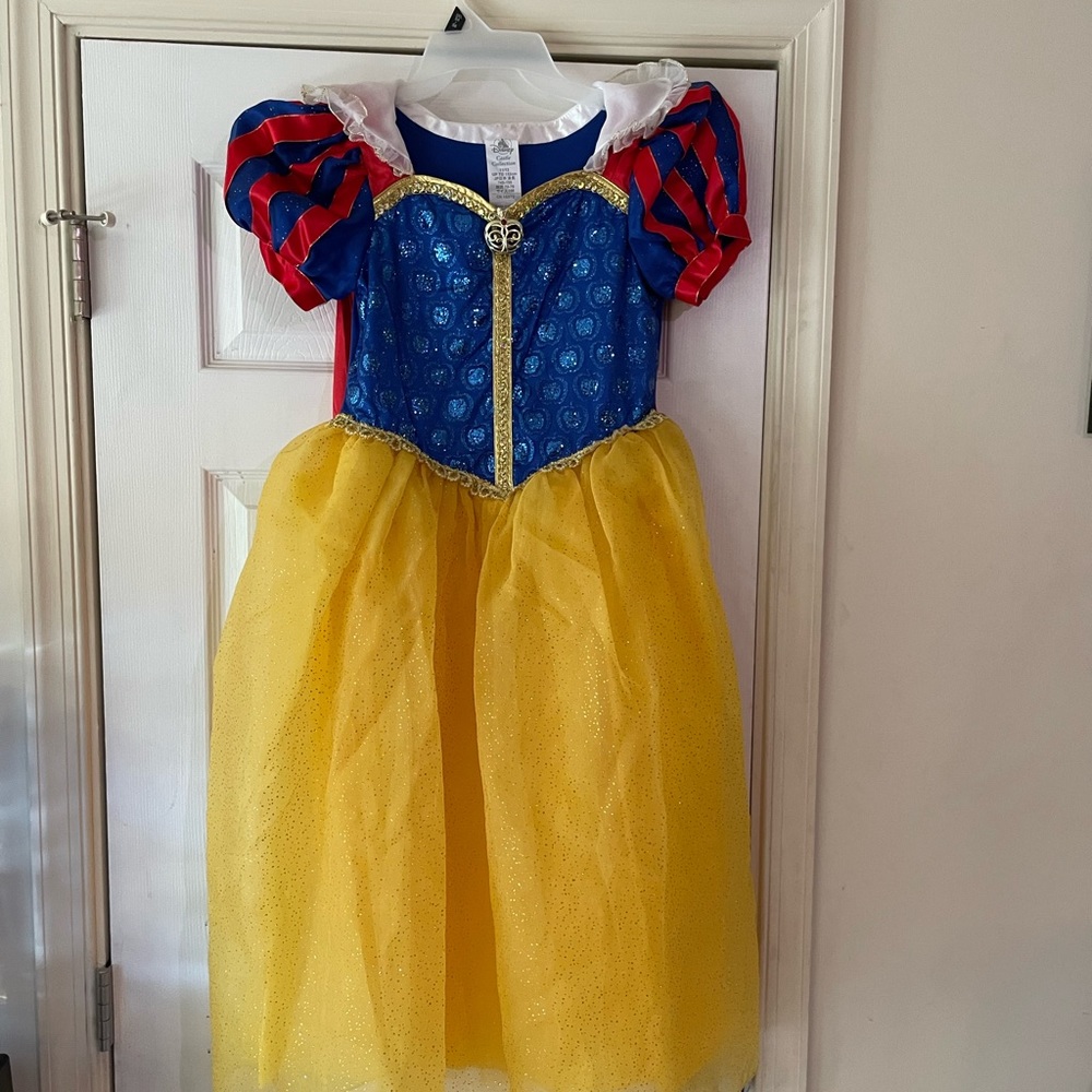 Disney Castle Couture Snow White dress